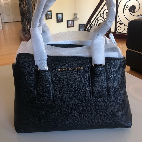 Marc Jacobs Handbags - Marc Jacobs brand new tote
